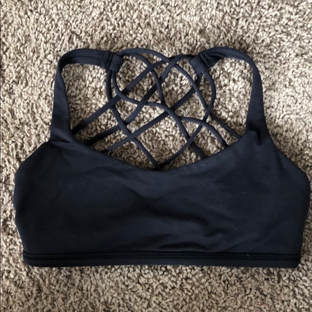 Lululemon black Free to Be bra